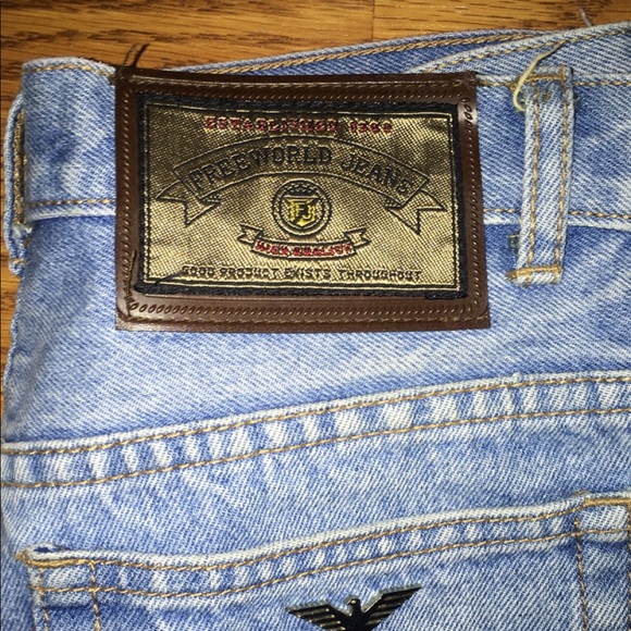 MOM JEANS! - Picture 2 of 4